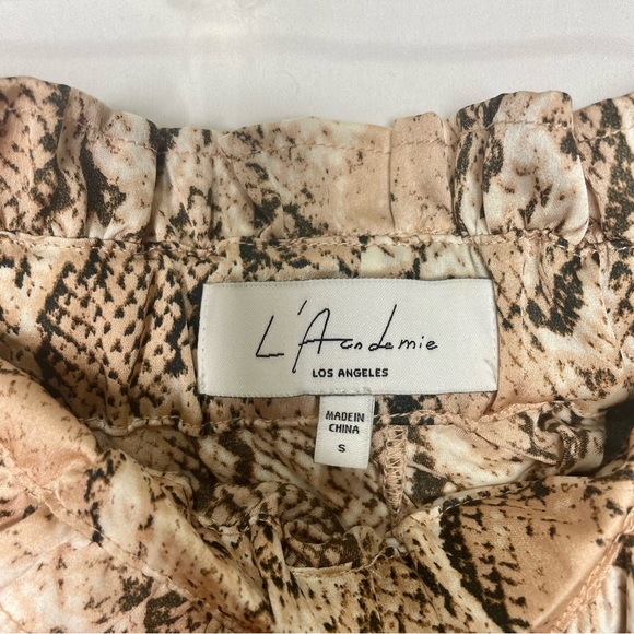 L’Academie Jane Short in Tan Snakeskin - Picture 7 of 7